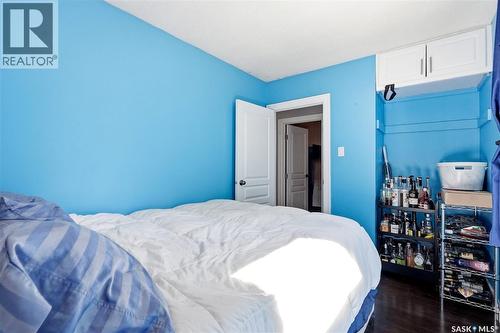 901 R Avenue N, Saskatoon, SK - Indoor Photo Showing Bedroom