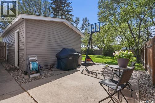 901 R Avenue N, Saskatoon, SK - Outdoor