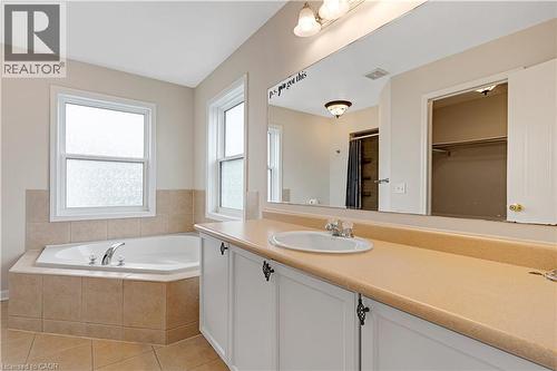 92 Baggs Crescent, Cambridge, ON - Indoor Photo Showing Bathroom