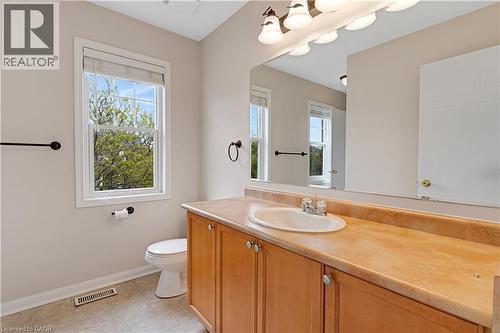 92 Baggs Crescent, Cambridge, ON - Indoor Photo Showing Bathroom