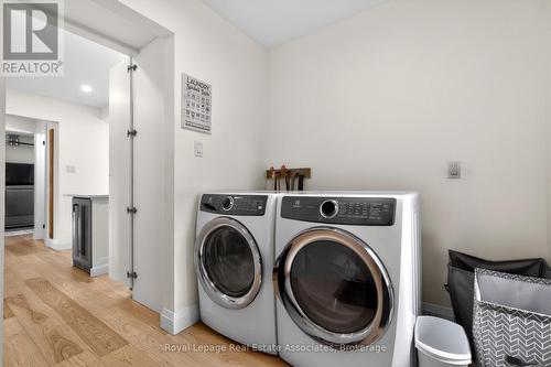 382 Nelles Road N, Grimsby, ON - Indoor Photo Showing Laundry Room