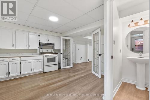 382 Nelles Road N, Grimsby, ON - Indoor Photo Showing Kitchen