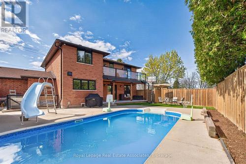 382 Nelles Road N, Grimsby, ON - Outdoor With In Ground Pool With Deck Patio Veranda