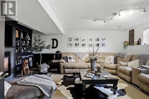 288 River Rd, Sault Ste. Marie, ON - Indoor Photo Showing Living Room