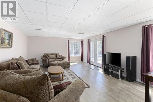 47 B River Dr, Blind River, ON - Indoor Photo Showing Living Room