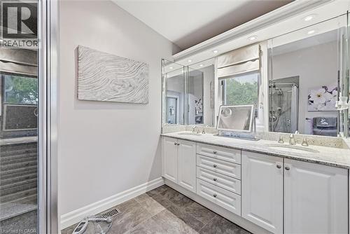 285 Glen Afton Drive, Burlington, ON - Indoor Photo Showing Bathroom