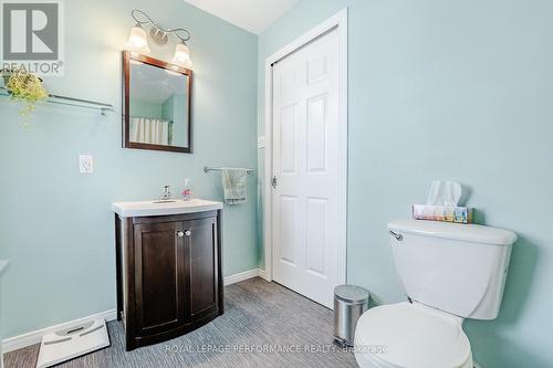 Bright and clean - 3301 Ross Avenue, Cornwall, ON - Indoor Photo Showing Bathroom