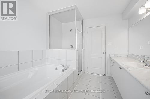 2496 Rosedrop Path, Oshawa, ON - Indoor Photo Showing Bathroom