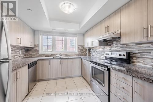 2496 Rosedrop Path, Oshawa, ON - Indoor Photo Showing Kitchen With Stainless Steel Kitchen With Upgraded Kitchen