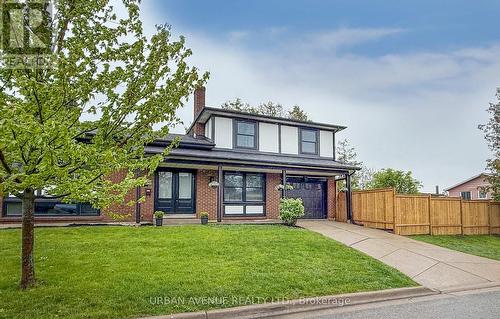 329 COOPER COURT  Oshawa, ON L1J 6V4