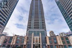 2504 - 5 VALHALLA INN ROAD Toronto, ON M9B 1S9