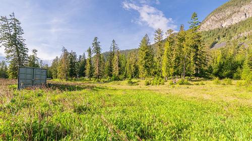 4852 48Th Street, Canyon, BC 