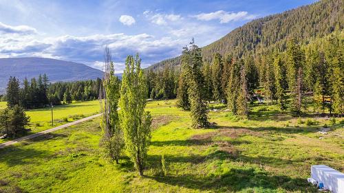 4852 48Th Street, Canyon, BC 