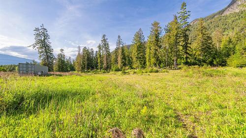 4852 48Th Street, Canyon, BC 