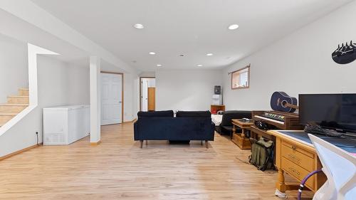 412 10Th Avenue, Creston, BC 