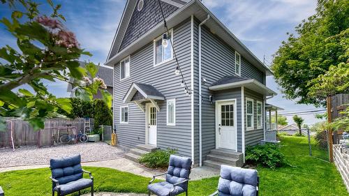 412 10Th Avenue, Creston, BC 
