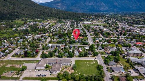 412 10Th Avenue, Creston, BC 