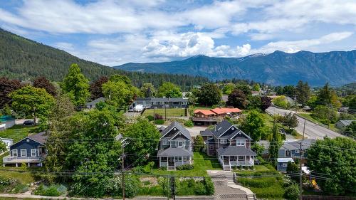 412 10Th Avenue, Creston, BC 