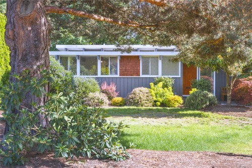 830 Beach Dr, Nanaimo, BC 