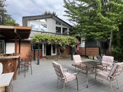 9146 West Saanich Rd North Saanich, BC V8L 5T4