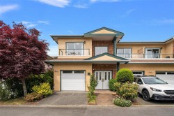 #13-2235 Harbour Rd Sidney, BC V8L 2P7