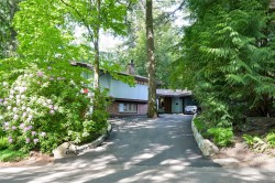 4500 Edgewood Pl  Saanich, BC V8X 2N7