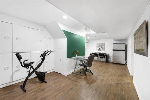74 Woodcrest Drive, Winnipeg, MB - Indoor