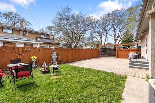 74 Woodcrest Drive, Winnipeg, MB - Outdoor