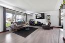 74 Woodcrest Drive, Winnipeg, MB  - Indoor Photo Showing Living Room 