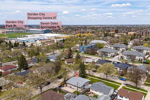 74 Woodcrest Drive, Winnipeg, MB - Outdoor With View