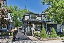93 COLERIDGE AVENUE Toronto, ON M4C 4H7