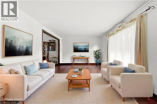 56 Gordon Street, Cambridge, ON - Indoor Photo Showing Living Room