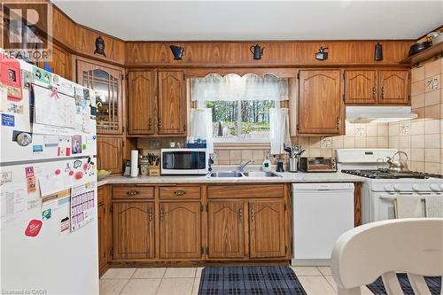 56 Gordon Street, Cambridge, ON - Indoor Photo Showing Kitchen With Double Sink