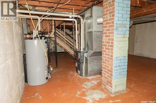 611 Saskatchewan Avenue, Kerrobert, SK - Indoor Photo Showing Basement