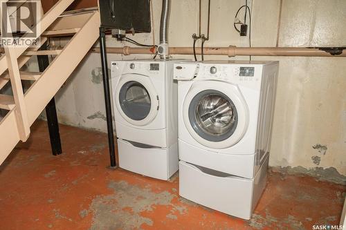611 Saskatchewan Avenue, Kerrobert, SK - Indoor Photo Showing Laundry Room
