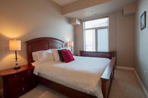 401-290 Waterfront Dr, Winnipeg, MB 