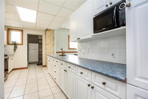 571 Fleet Ave, Winnipeg, MB 