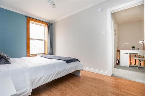 571 Fleet Ave, Winnipeg, MB 