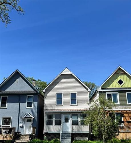 571 Fleet Ave, Winnipeg, MB 