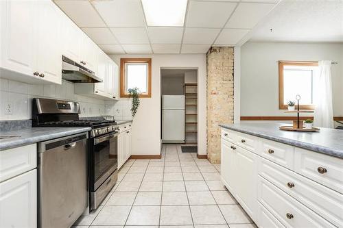 571 Fleet Ave, Winnipeg, MB 