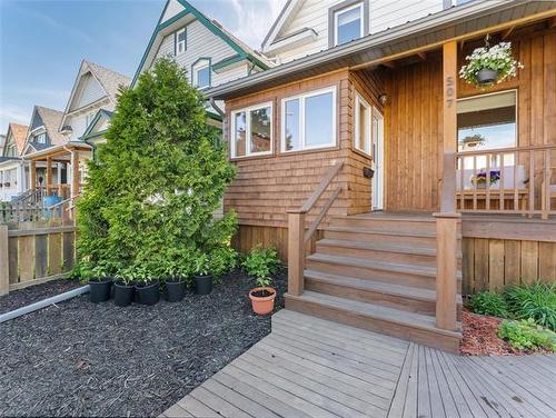 507 Home St, Winnipeg, MB 