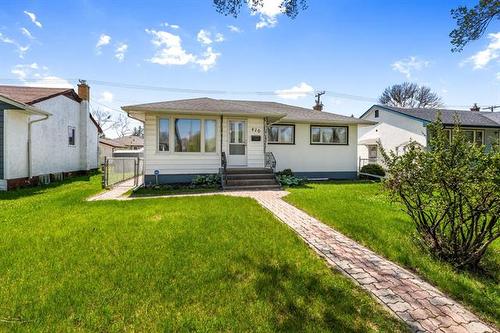 420 Oakview AVE  Winnipeg, MB R2K 0S5
