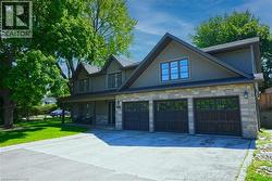 52 JOYMAR Drive  Mississauga, ON L5M 1E9