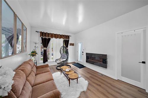 36 Luxton Ave, Winnipeg, MB 