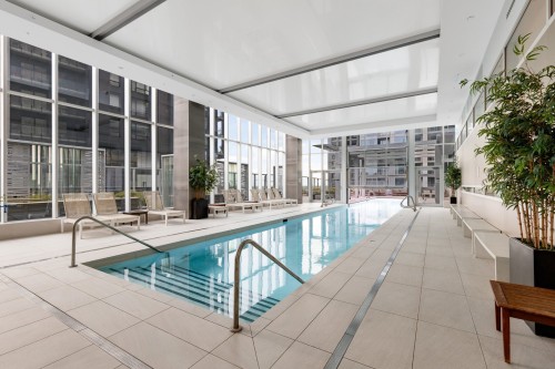 Pool - 2303-1050 Rue Drummond, Montréal (Ville-Marie), QC - Indoor Photo Showing Other Room With In Ground Pool