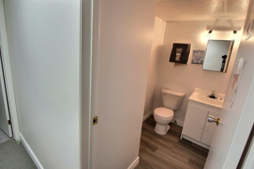 Salle de bains - 221 1Re Avenue E., Amos, QC - Indoor Photo Showing Bathroom