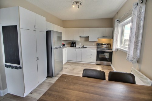 Salle à manger - 221 1Re Avenue E., Amos, QC - Indoor Photo Showing Kitchen