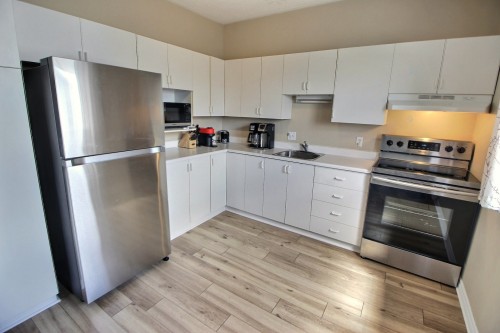 Cuisine - 221 1Re Avenue E., Amos, QC - Indoor Photo Showing Kitchen