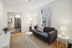 5342 Rue St-Denis Montréal (Le Plateau-Mont-Royal), QC H2J 2M3