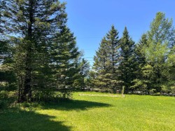 Ch. de la Vallée-des-Berger Saint-Étienne-De-Bolton, QC J0E 2E0
